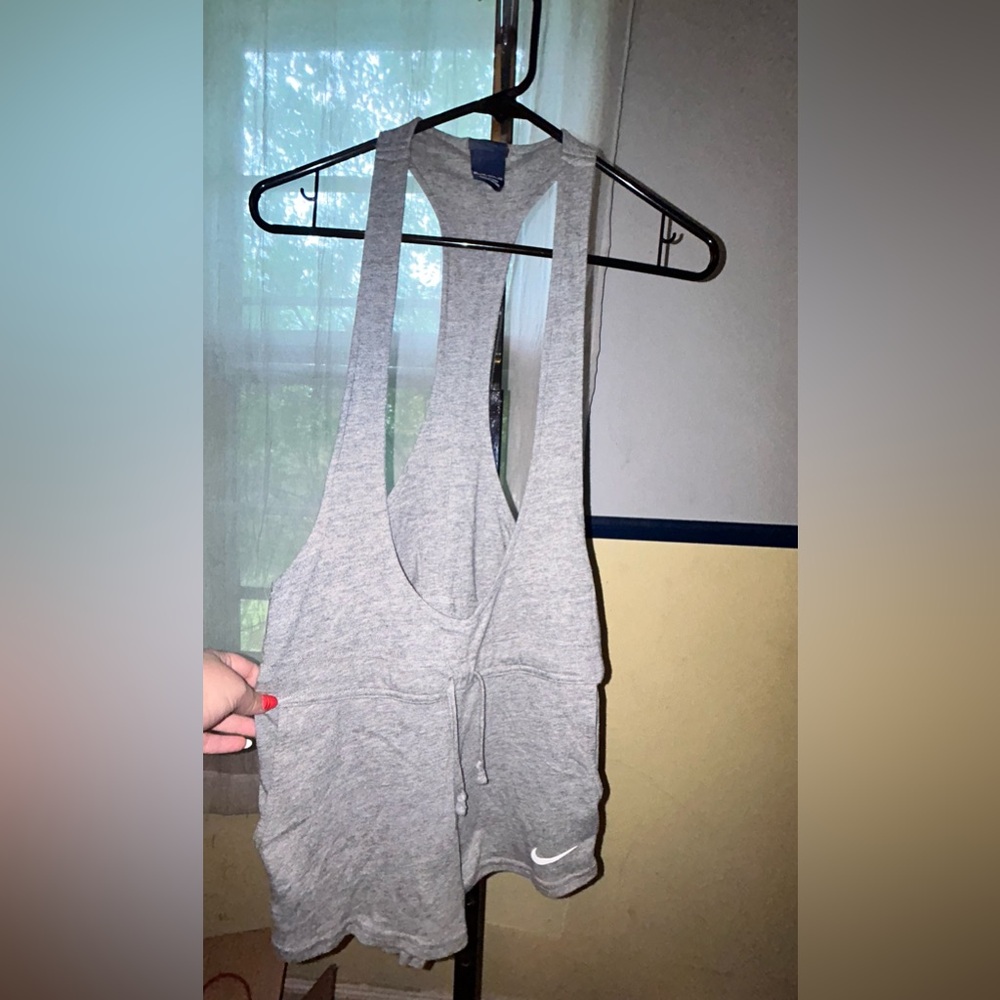 Nike Women XS Gray Tank Top Short Athletic Exercise Workout Romper Pockets Logo